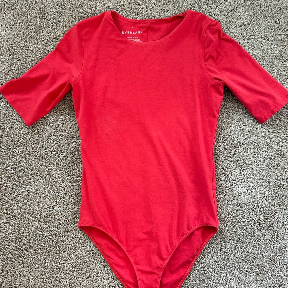 Red Everlane crewneck bodysuit, size small